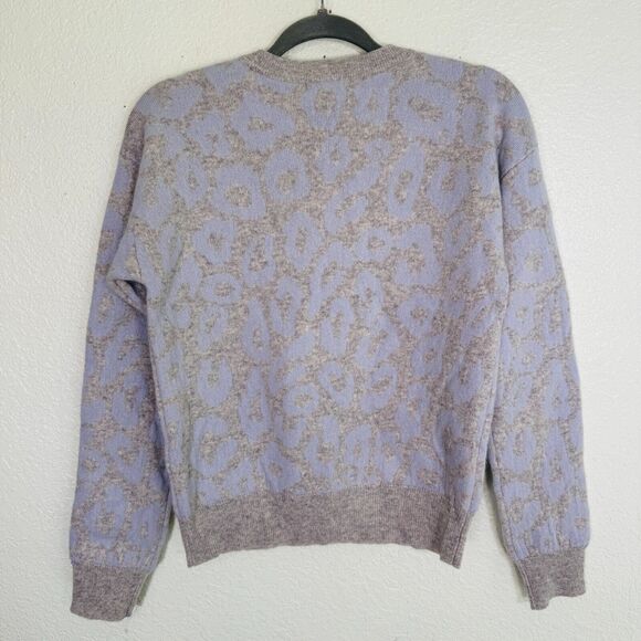 Aqua Cashmere Sweater Womens Extra Small Leopard Pullover Light Blue Grey XS NEW - Picture 5 of 9